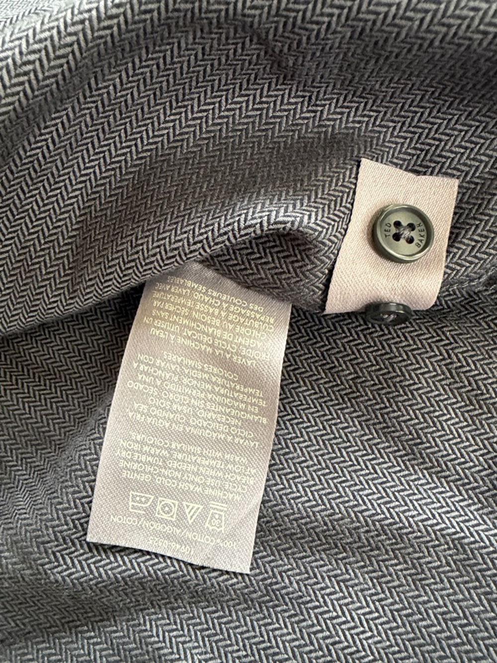 Ted Baker Gray Herringbone Button Up Shirt Geometric Print Trim Men’s Large - Picture 11 of 13
